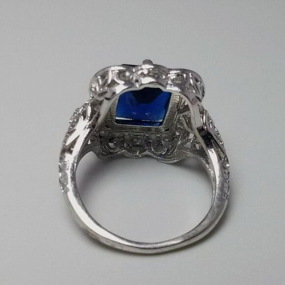 Vintage Dark Blue Rhinestone Ring with Silver Tone Filigree Setting, size 9 Band - Picture 4 of 8